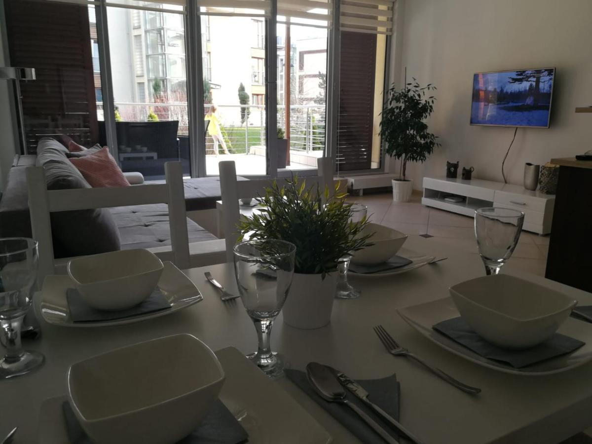 Apartament Zeta Park Centrum ウストロン エクステリア 写真